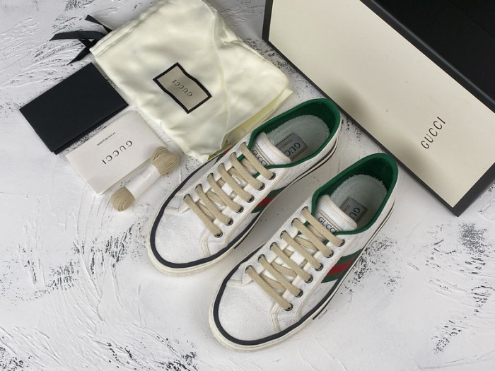 G*u*i tennis 1977 sneaker 606111 99w90 9085
