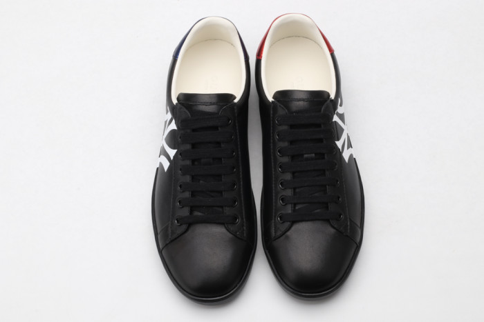 G*u*i low-top sneaker