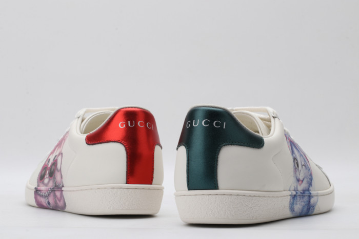 G*u*i low-top sneaker